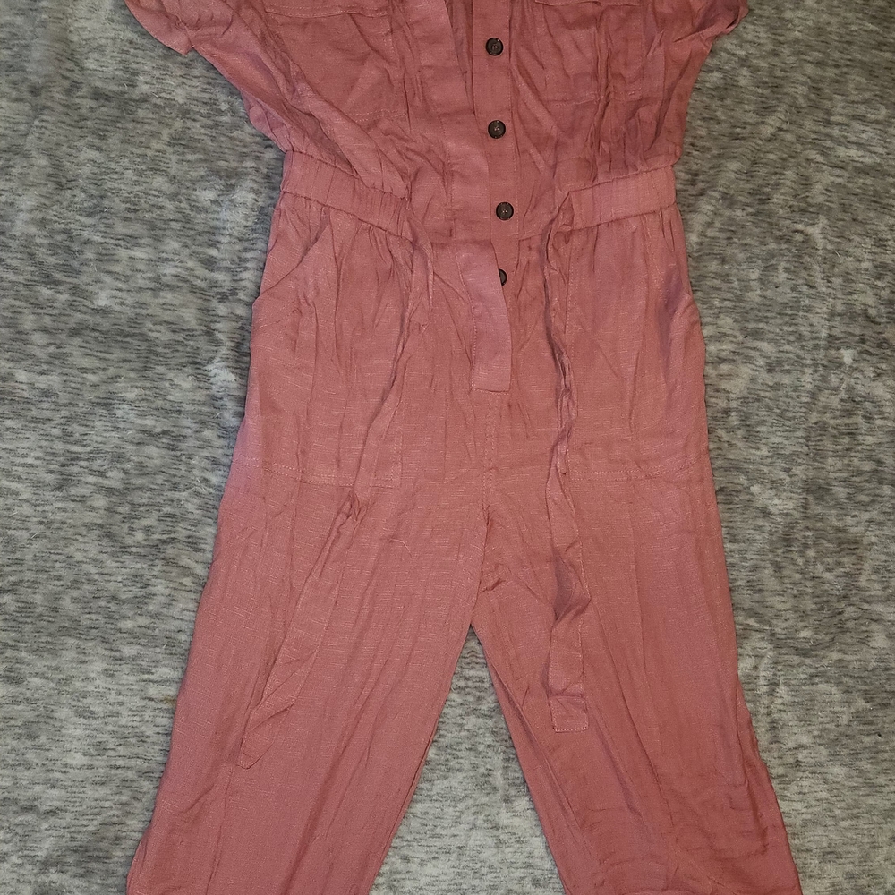 Elegant Mauve Jumpsuit with Button Detail